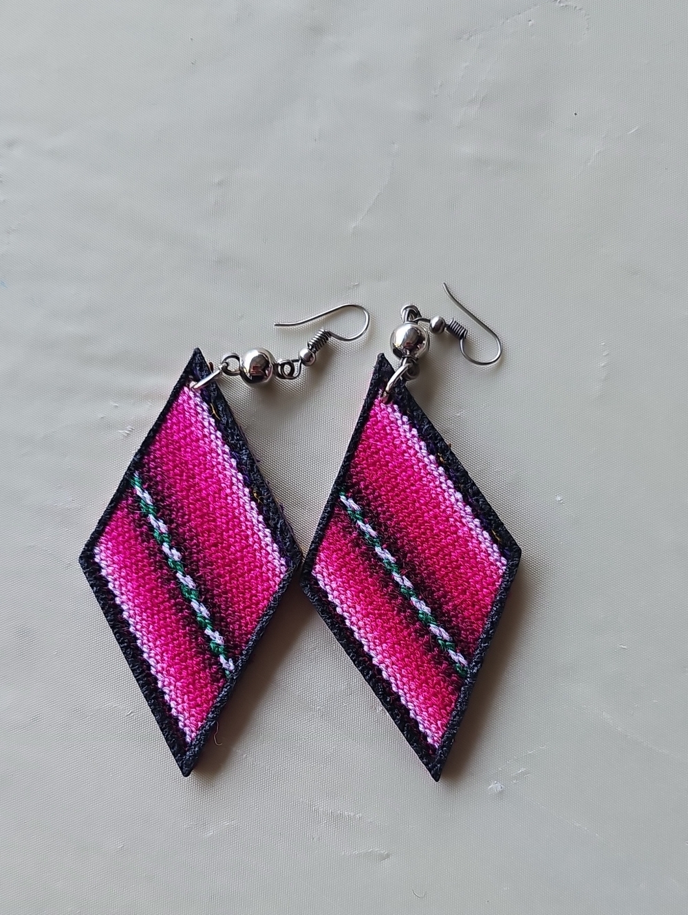 Handwoven Pink Diamond Drop Earrings - Unbranded